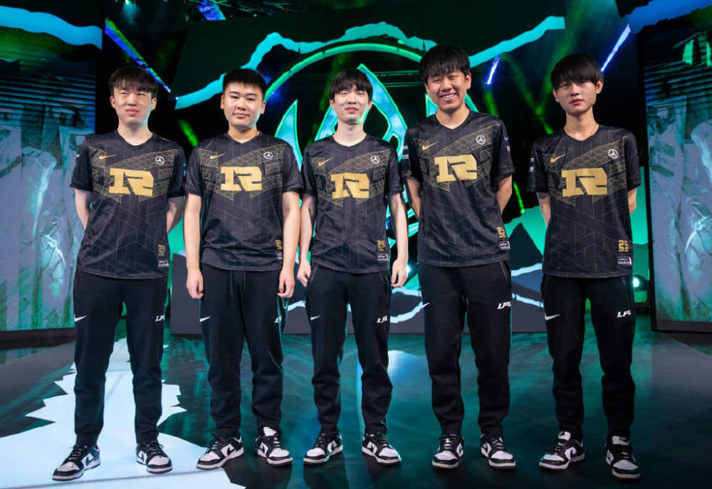  法甲全明星阵容后卫线换血  