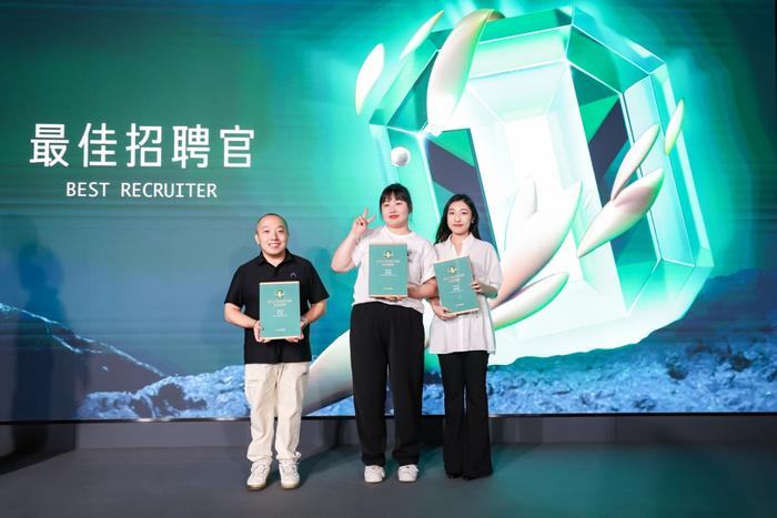  雷恩青训出品双子星包揽月度最佳  